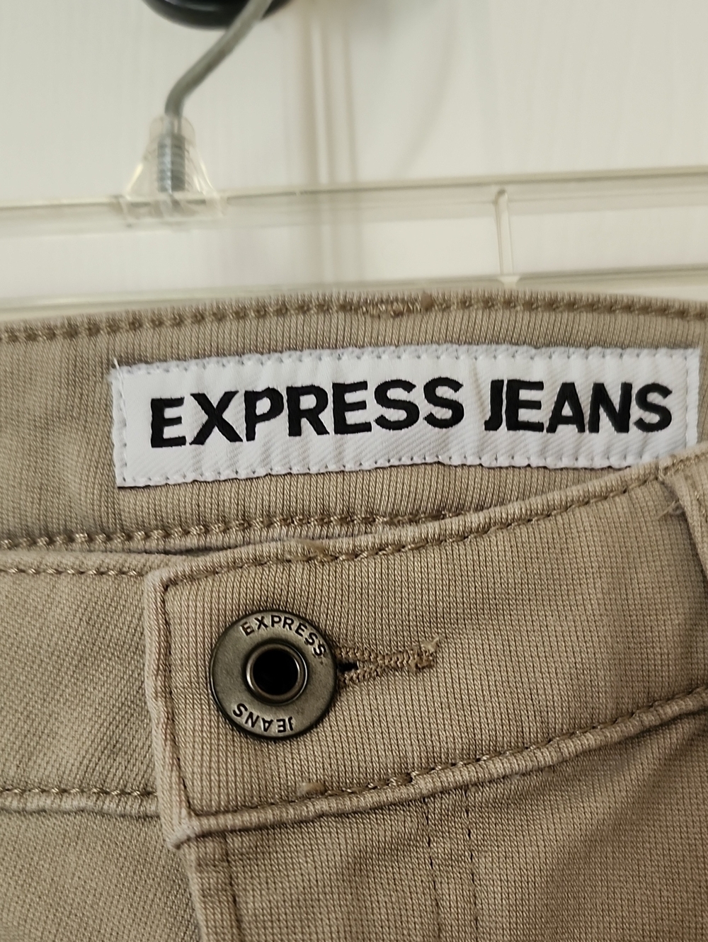 Express Jeans Relaxed Fit Men’s Jeans in Khaki